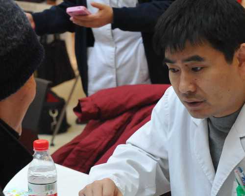 贵阳试管助孕深度解析：囊胚移植数量、成功率与风险规避