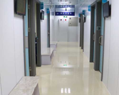 探究婴儿不爱笑的潜在因素与应对策略